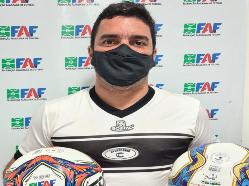 Federação doa bolas e camisas de clubes para o Museu dos Esportes