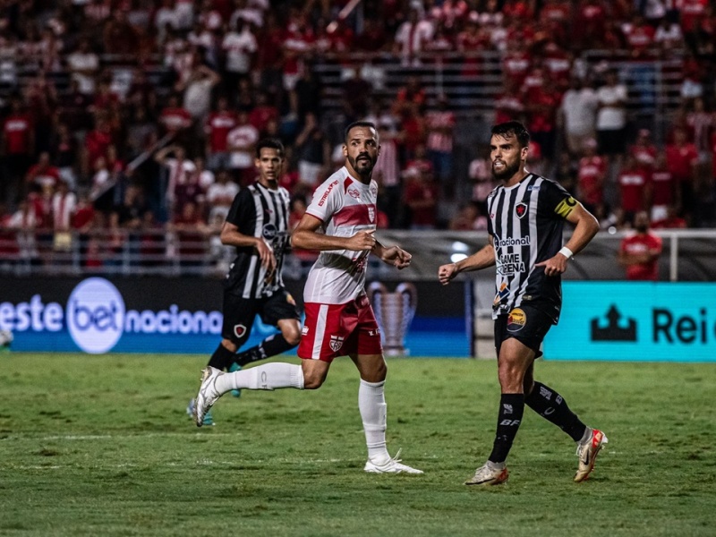 CRB bate Botafogo nos pênaltis e está na semifinal da Copa do NE 