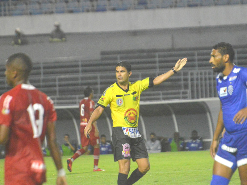 Márcio Oliveira apita a final da 2ª Divisão