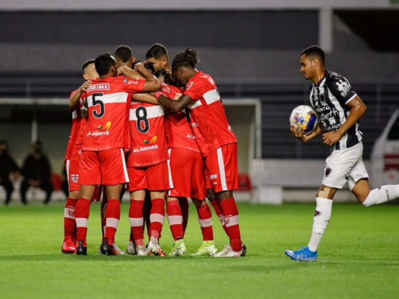 De virada, CRB faz 2 a 1 no Botafogo-PB 